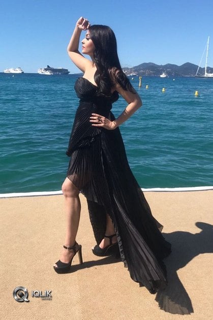 Aishwarya-Rai-At-Cannes-Festival